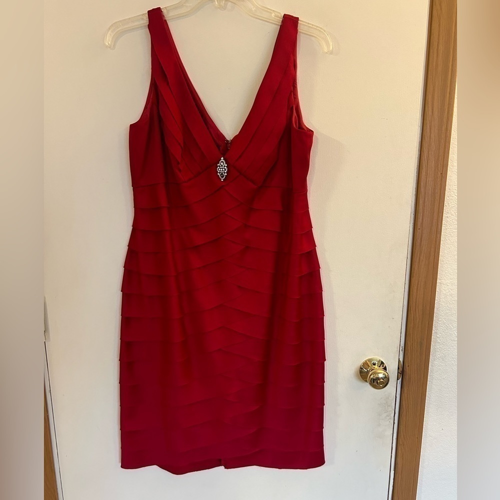 Jones Wear Dress Womens Cocktail Bodycon Red Size 12 tiered, VNeck